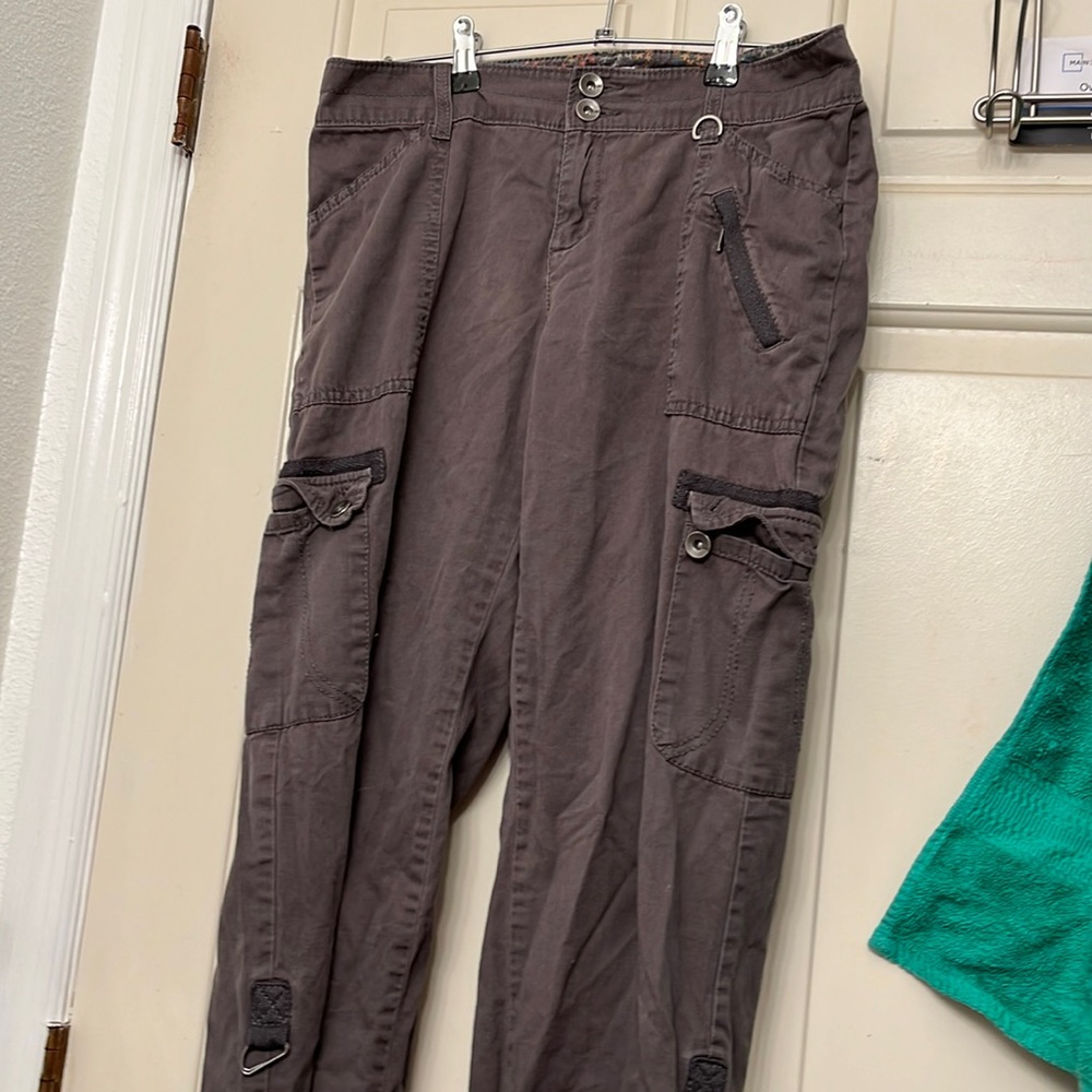 Women's cargo jeans😍